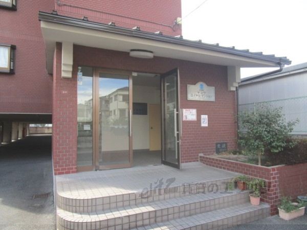 エントランス　エントランス