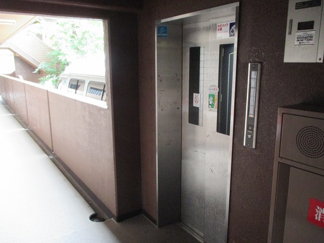 その他共有部分　エレベーター付いています