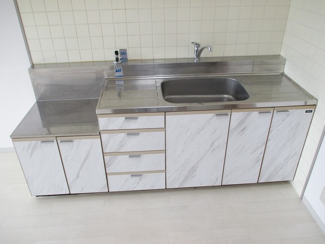 キッチン　ガスコンロが設置出来る大きなキッチンです