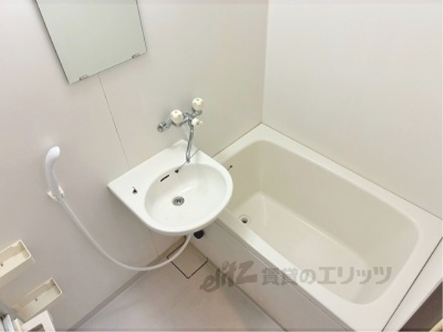 バス・シャワールーム　バス