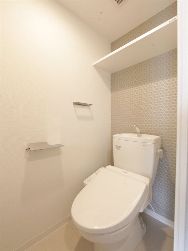 トイレ　温水洗浄便座付トイレ