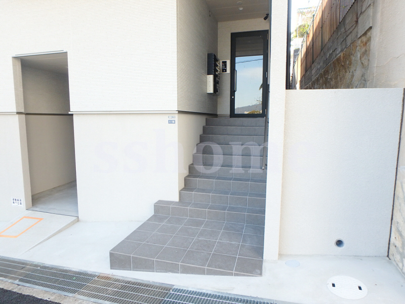 エントランス　建物入口☆