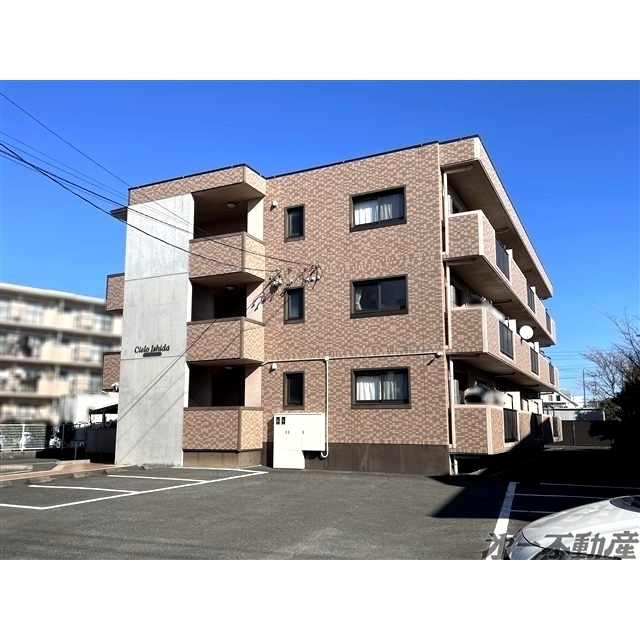 エントランス　建物外観