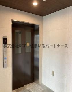 ロビー　コンパクトなキッチンで掃除もラクラク