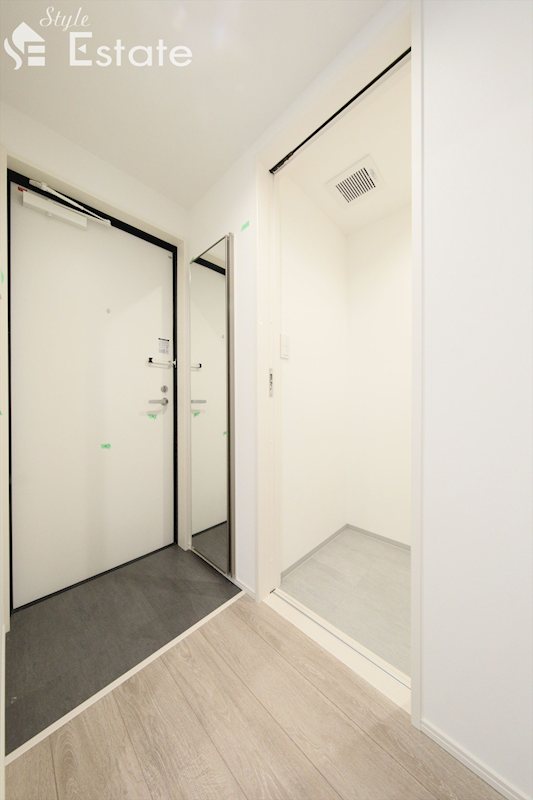 玄関　同仕様内装