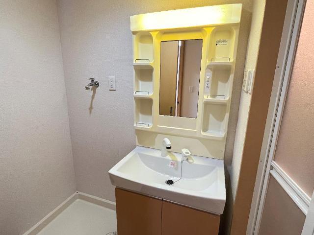 洗面設備　洗髪洗面化粧台