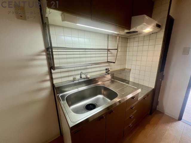 キッチン　壁付けキッチンでスペースを有効活用☆