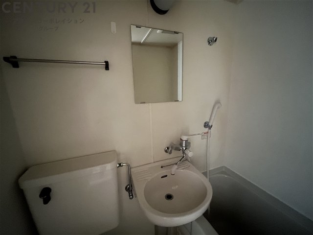 洗面設備　浴室内に洗面台あり！