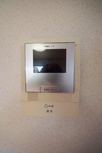 セキュリティ　★相手の顔を見て対応可能なＴＶモニターホン付き★