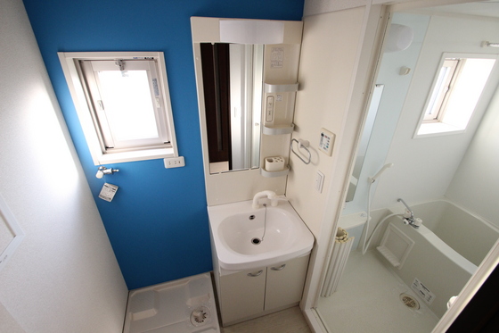 洗面設備　※別号室の写真です