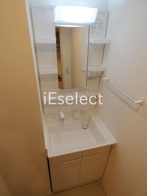 洗面設備　独立洗面台です。