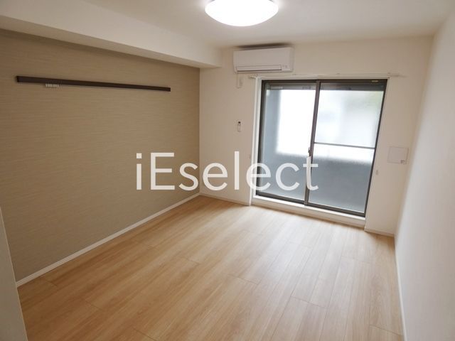 居室・リビング　7.9帖の広いお部屋です。