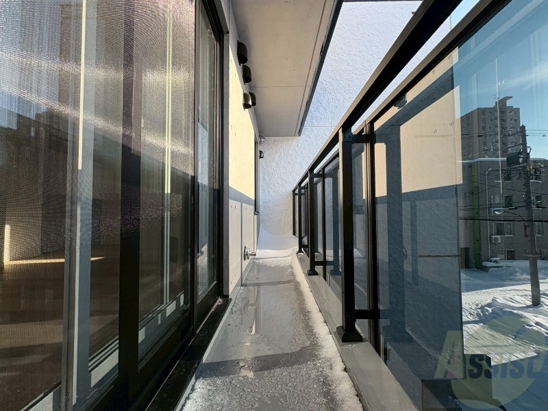 バルコニー　バルコニーです。洗濯物を干したり一息ついたりできますね！