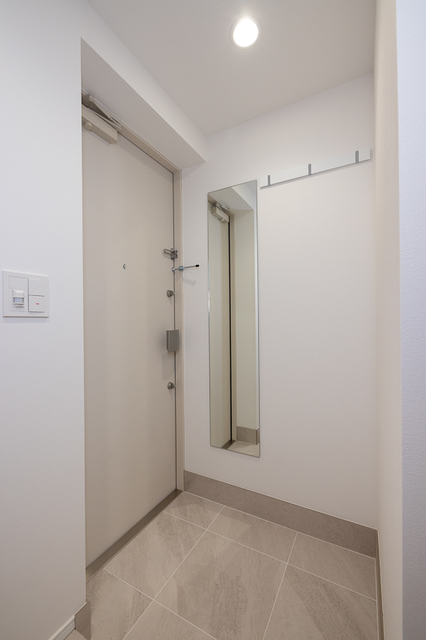 玄関　※写真は同タイプ住戸です。