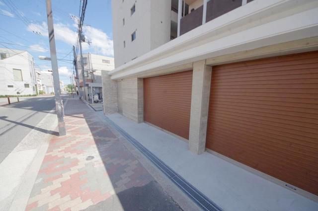 駐車場　ここから出入りできます。