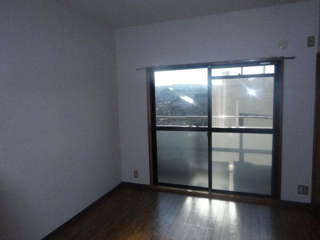 居室・リビング　日当たりは良いです。