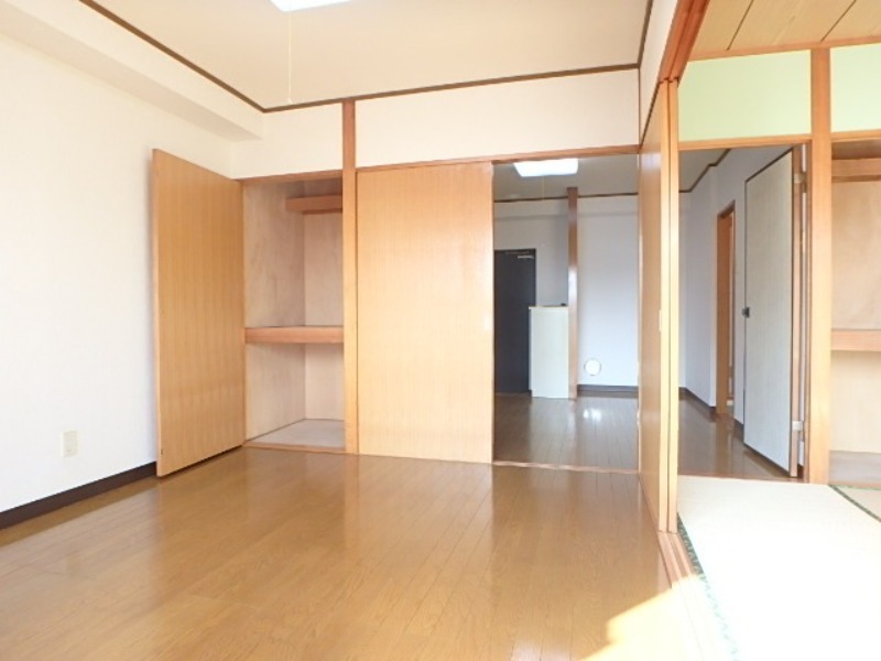 居室・リビング　図面と現状に相違がある場合には現状を優先