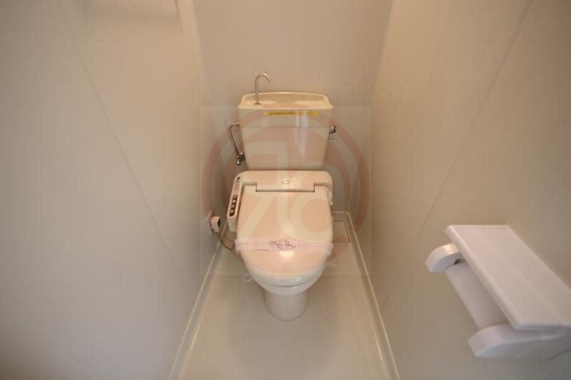 トイレ　コンパクトで使いやすいお風呂です