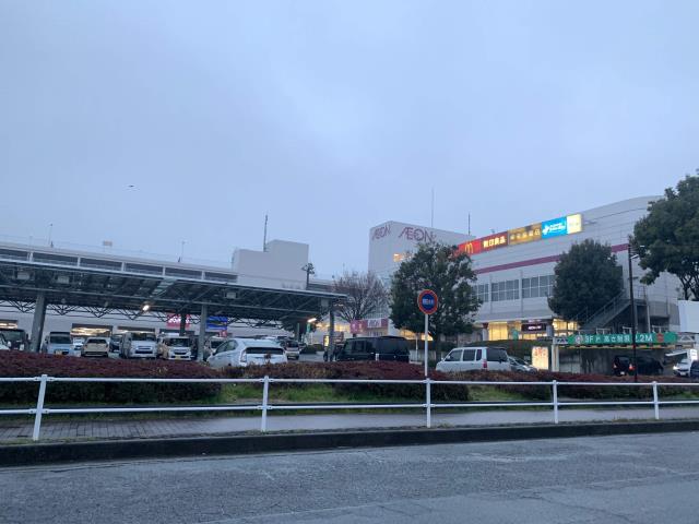 スーパー　イオン秦野店（スーパー）まで894m