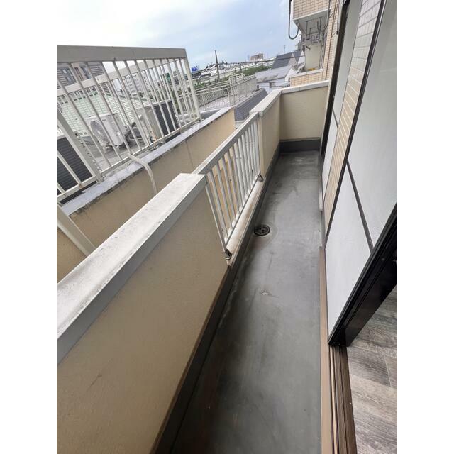 バルコニー　別のお部屋の室内写真になります。