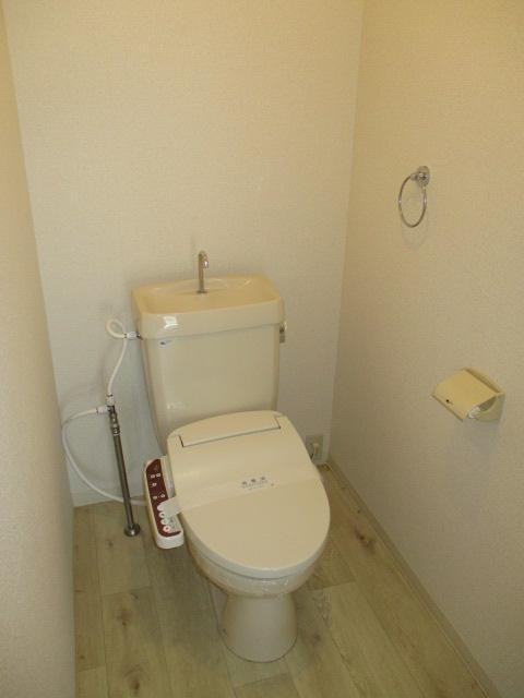 トイレ　温水洗浄暖房便座搭載のトイレ☆