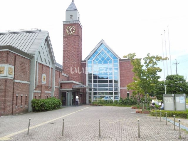 図書館　丹波篠山市立中央図書館（図書館）まで255m