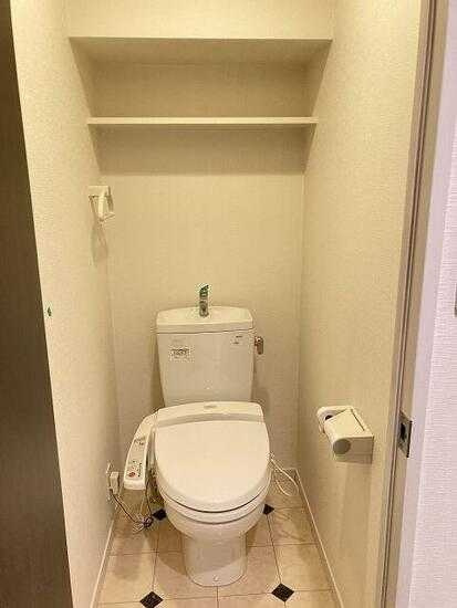 トイレ　※別部屋の参考写真です。