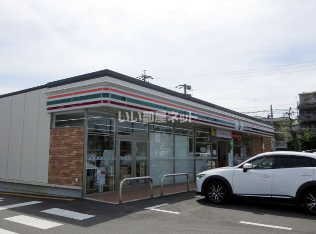 コンビニ　セブンイレブン岡崎若松町店（コンビニ）まで691m
