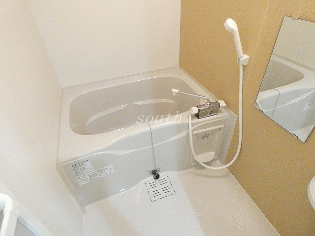 バス・シャワールーム　浴室乾燥機付きのお風呂