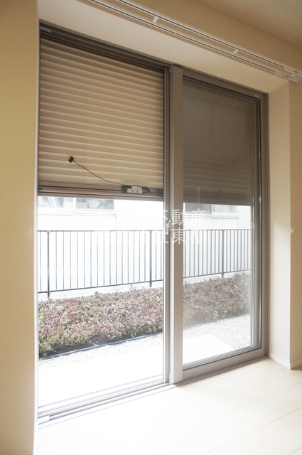 セキュリティ　防犯面が安心なシャッター設置済みです♪