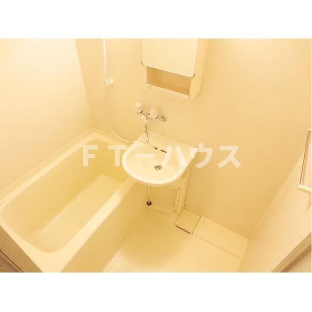 バス・シャワールーム　物件の内装です