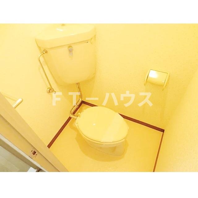 トイレ　明るい室内です