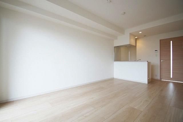 居室・リビング　リビング　※別号室参考写真