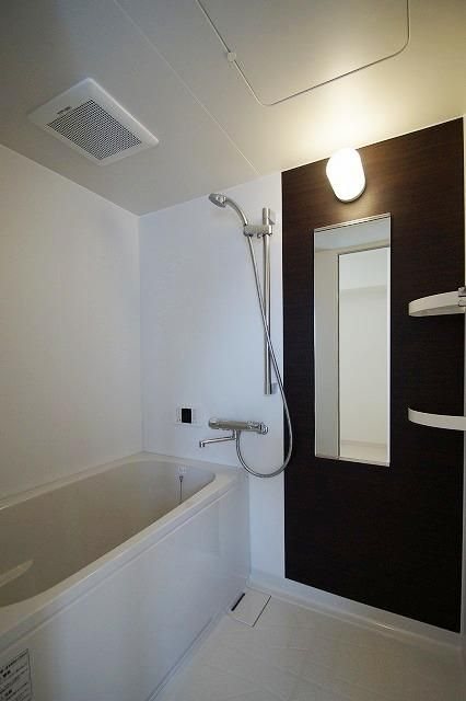 バス・シャワールーム　浴室　※別号室参考写真