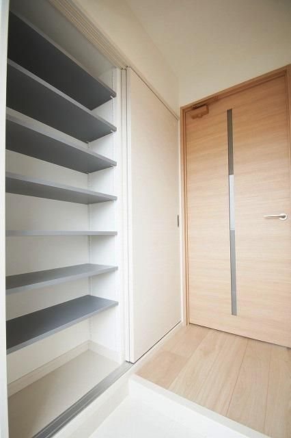 玄関　玄関　※別号室参考写真