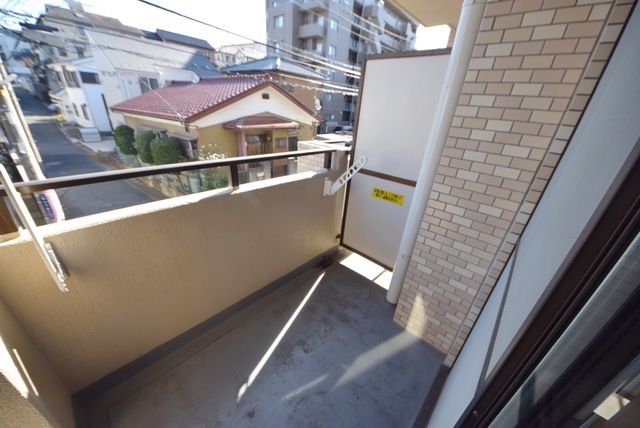 バルコニー　※同建物　反転タイプ間取り参考写真　現況優先