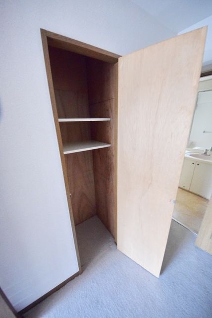 収納　※同建物　反転タイプ間取り参考写真　現況優先