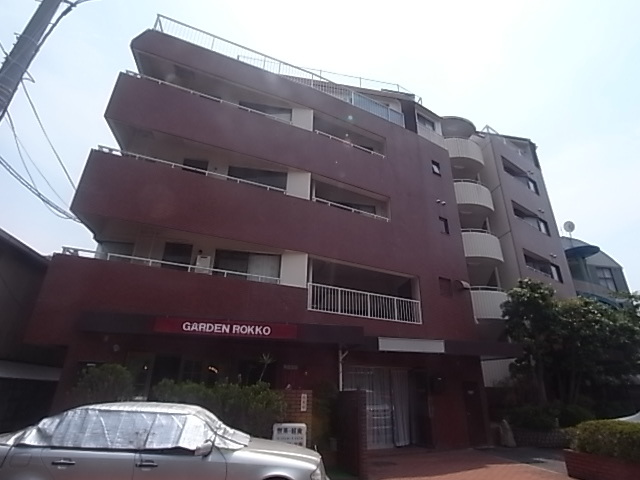 建物外観　阪急六甲の駅前に建つ分譲貸マンションです