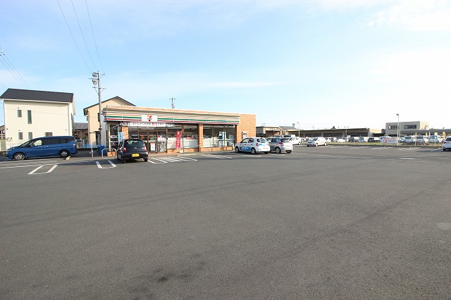 コンビニ　セブンイレブン 浜松西丘町店（コンビニ）まで378m