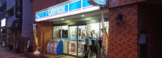 コンビニ　ローソン H三田三丁目店（コンビニ）まで458m