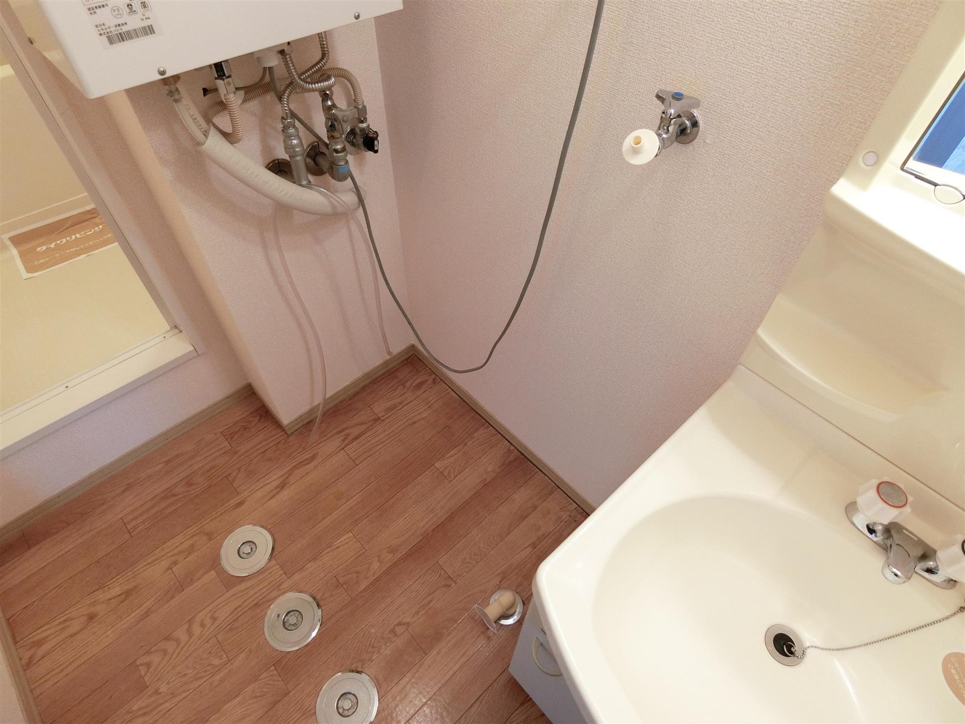 居室・リビング　洗濯機置場