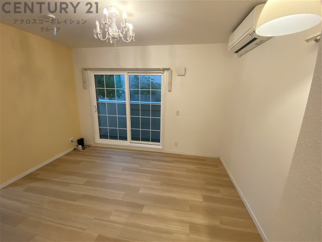 居室・リビング　エアコン付きで快適に過ごせます