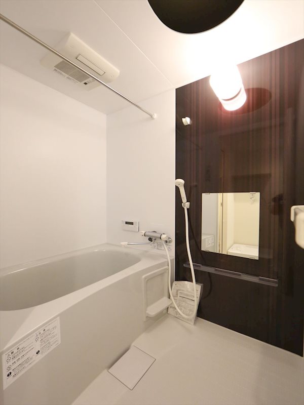 バス・シャワールーム　浴室暖房乾燥機能付バス