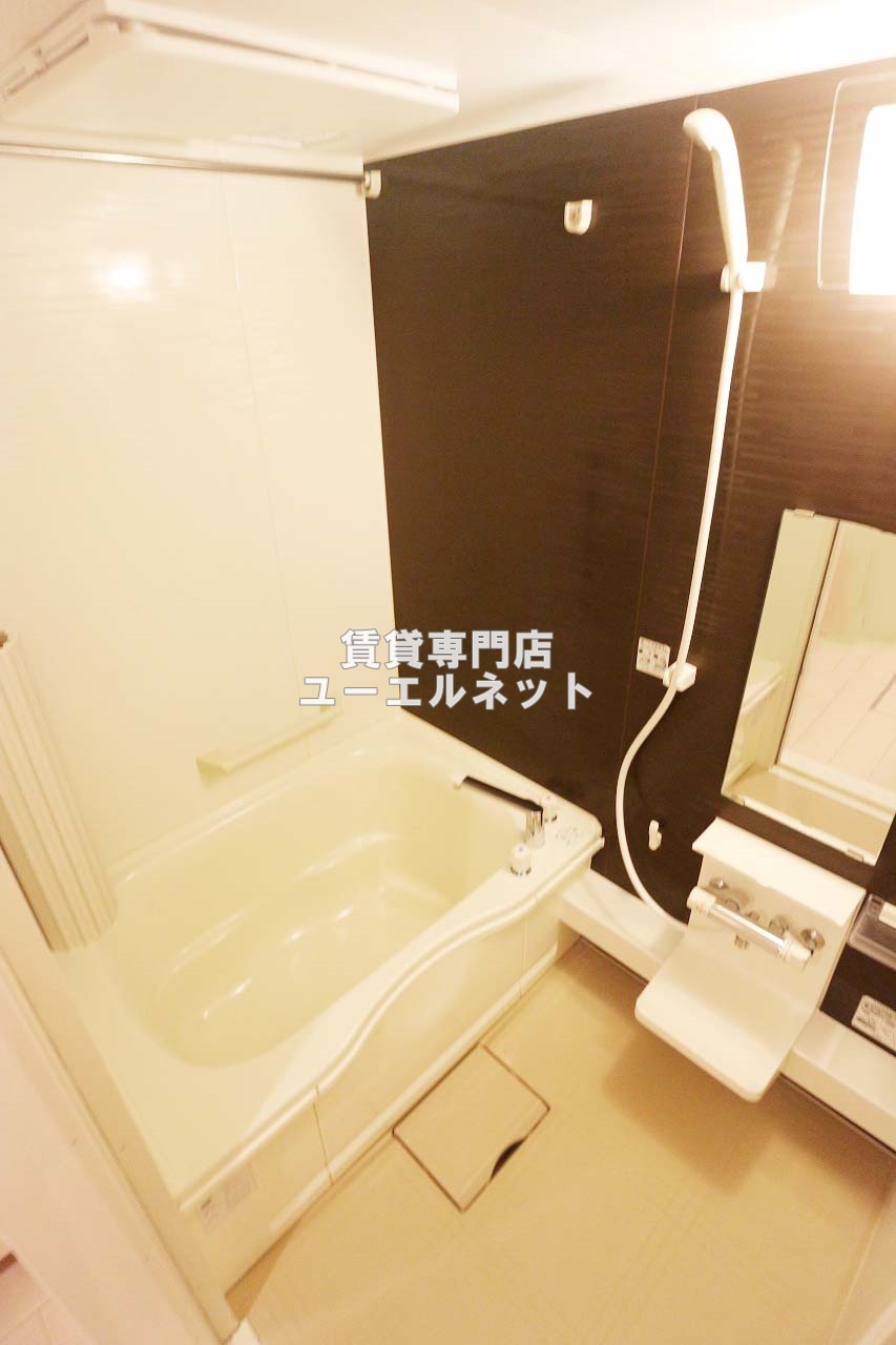 バス・シャワールーム　清潔感のあるバスルームで、1日の疲れをしっかりリフレッシュ♪