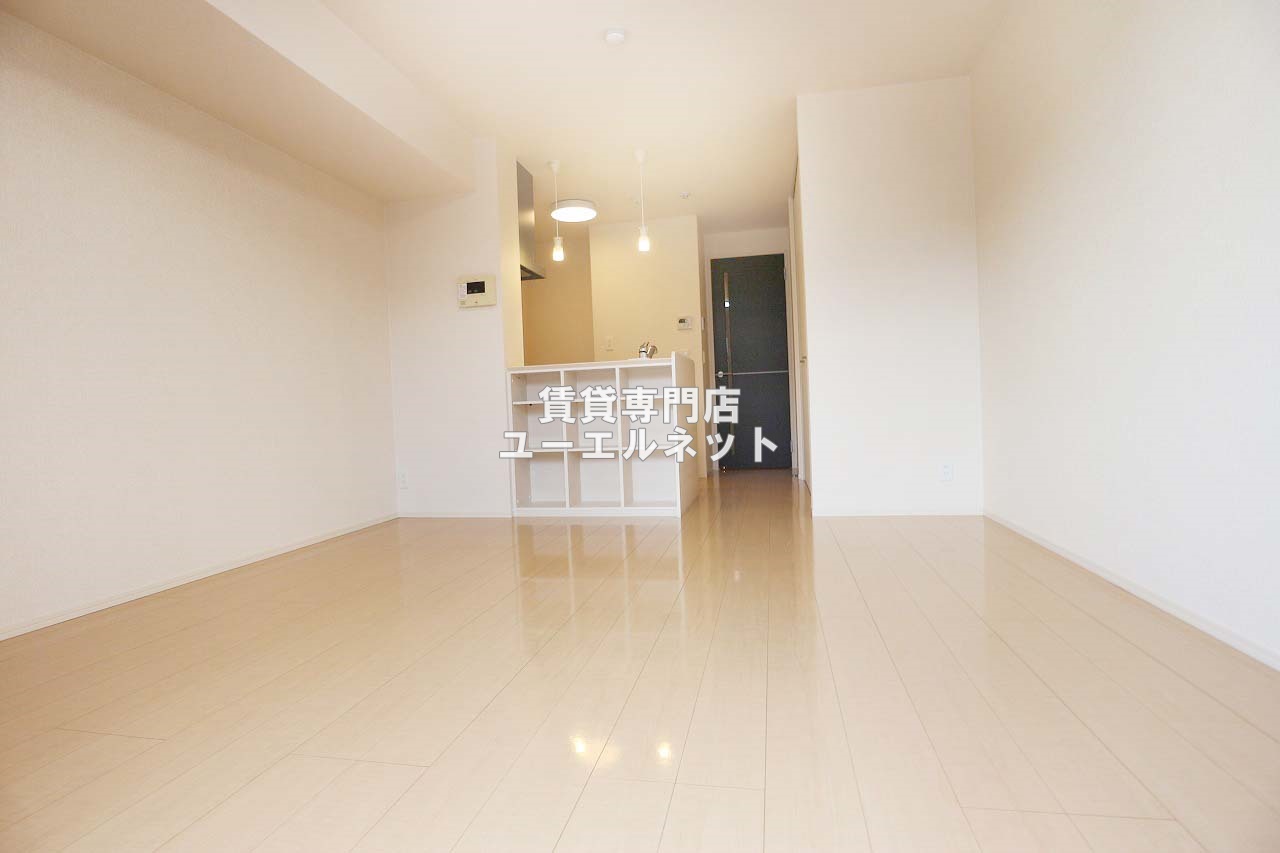 居室・リビング　ゆったりとくつろげる、落ち着きのある居室空間です