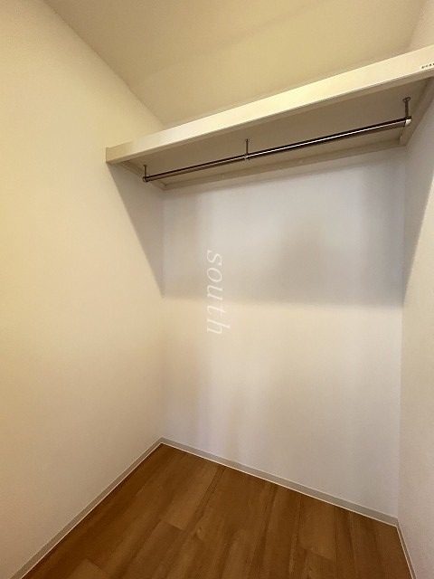 収納　ウォークインクローゼット