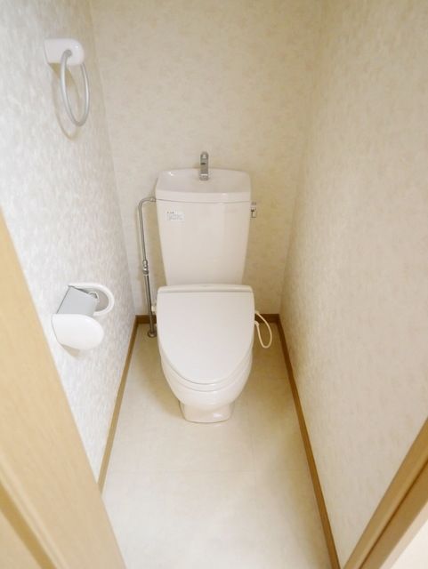 トイレ　★お部屋探しはタウンハウジング高幡不動店まで★