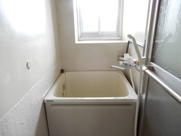 バス・シャワールーム　ビレッジハウスの同一物件・同一タイプの間取りの写真です