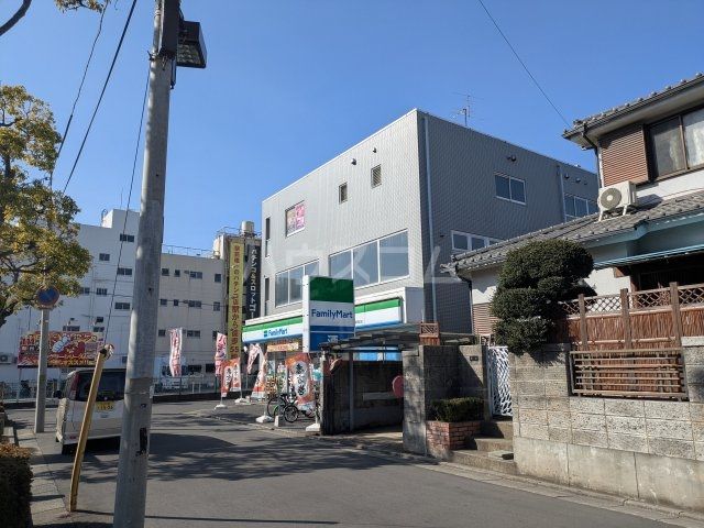 コンビニ　ファミリーマート 北松戸駅西口店（コンビニ）まで117m