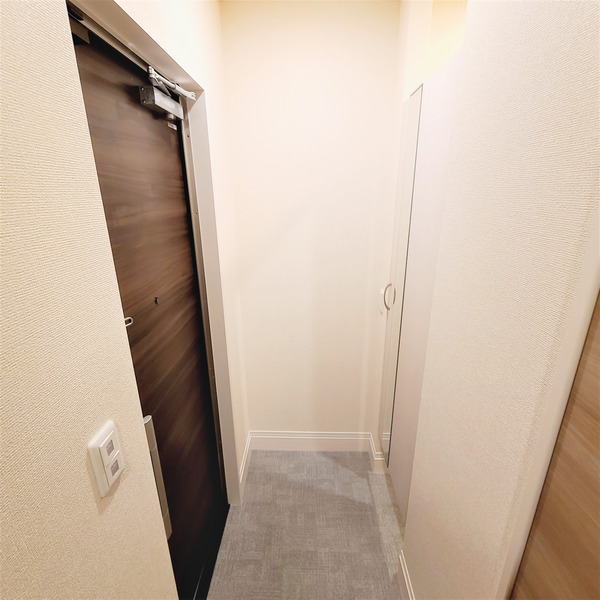玄関　収納豊富なシューズボックスです♪